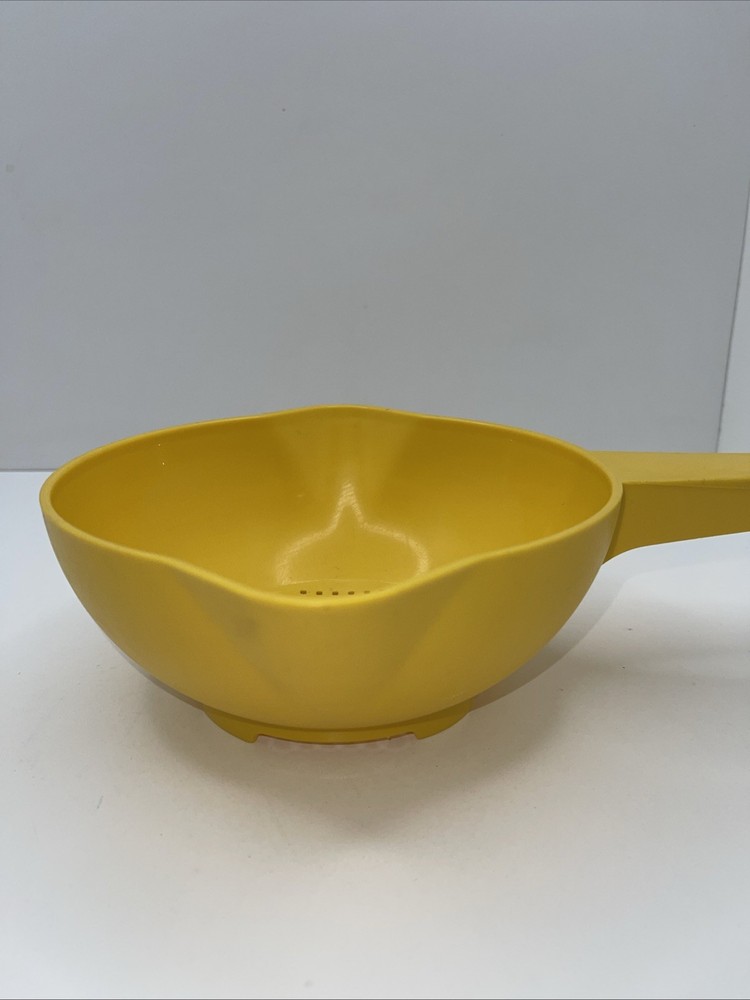 Vintage Tupperware Small Bright Yellow Kitchen Colander Strainer 1200-1