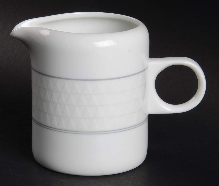 Studio Nova Pyramid White Creamer 672714