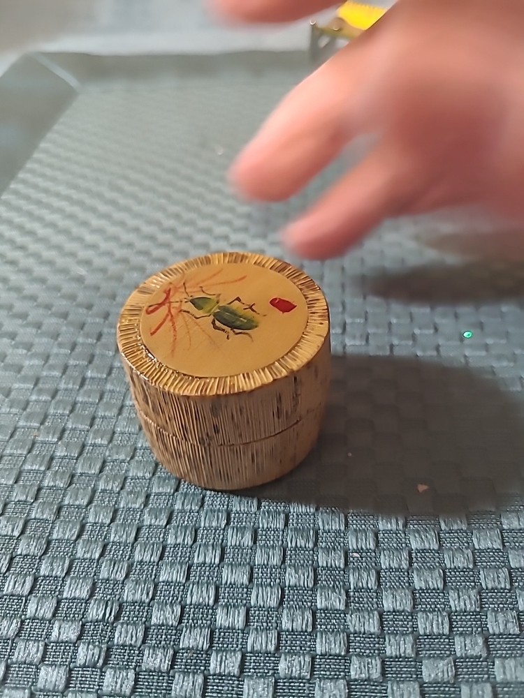 VINTAGE BAMBOO TRINKET CONTAINER THAT IS LINED