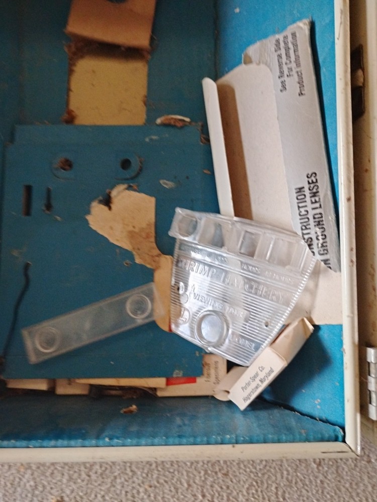 Vintage Porter Microcraft Student Research Series Microscope in Case