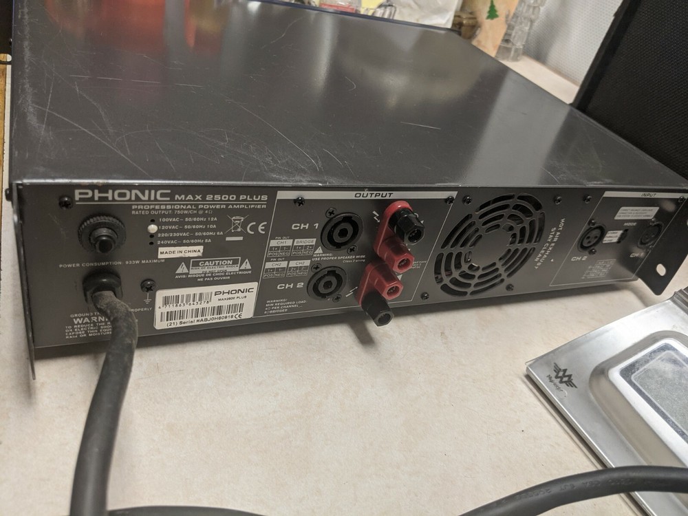 Phonic Max 2500 Plus Professional Power Amplifier