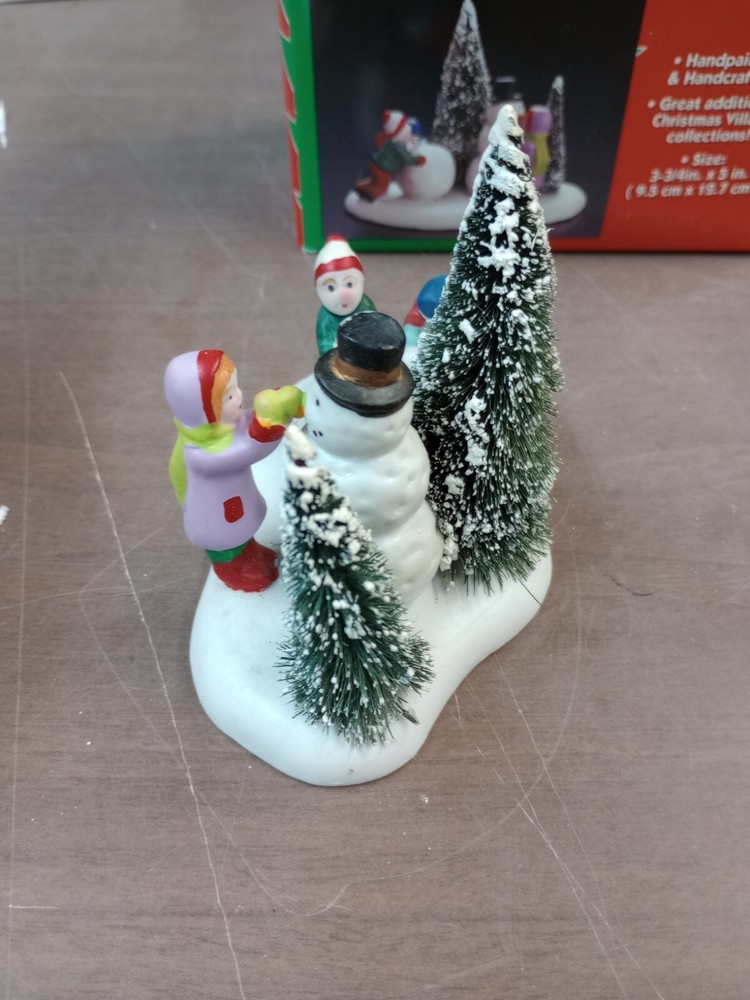 Christmas Village Accessory piece (bb)(xmasd)