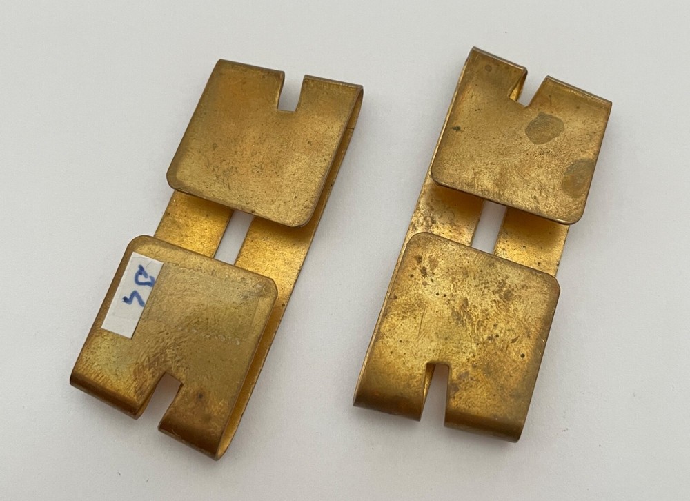 Metallic Shoulder Grades. lieutenant. B4 (L52)