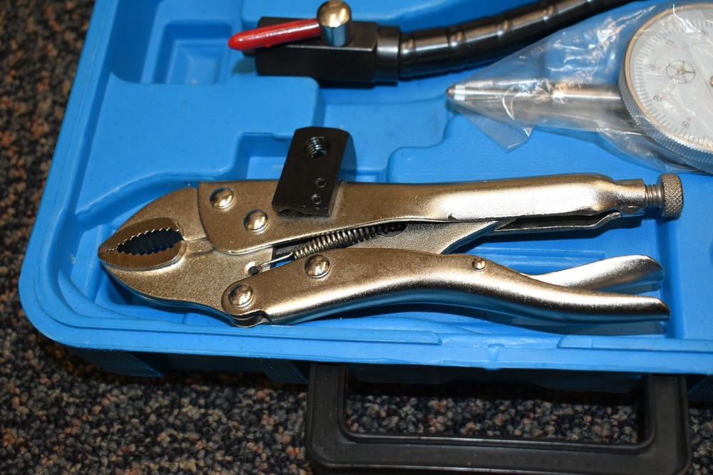3D103 CENTRAL Storm Dial Indicator Set w/Locking Pliers in Molded Storage Case