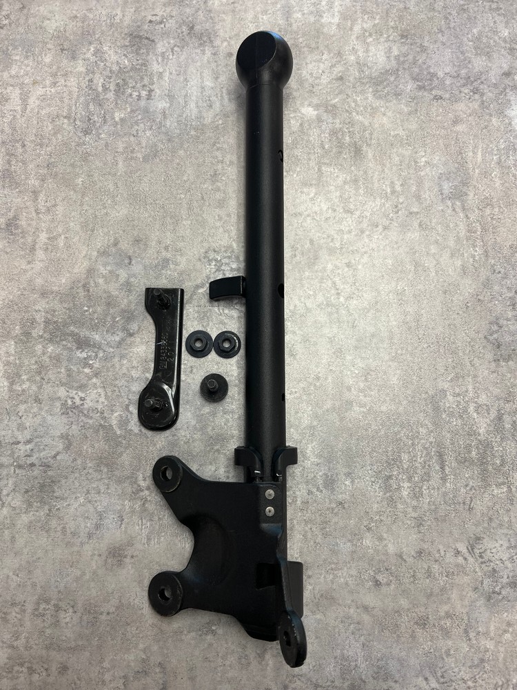 SILVERADO / SIERRA 1500 2500 (2019-2024) Auxiliary Tailgate STEP HANDLE 85116689
