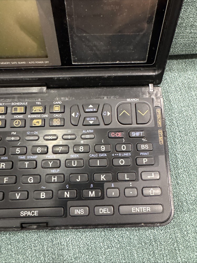 Sharp Wizard OZ-8000 64kb Electronic Organizer - Untested - FOR PARTS ONLY