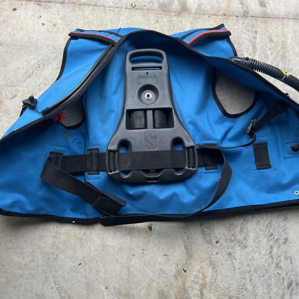 Scubapro Classic Buoyancy Compensator Device (BCD), Untested L