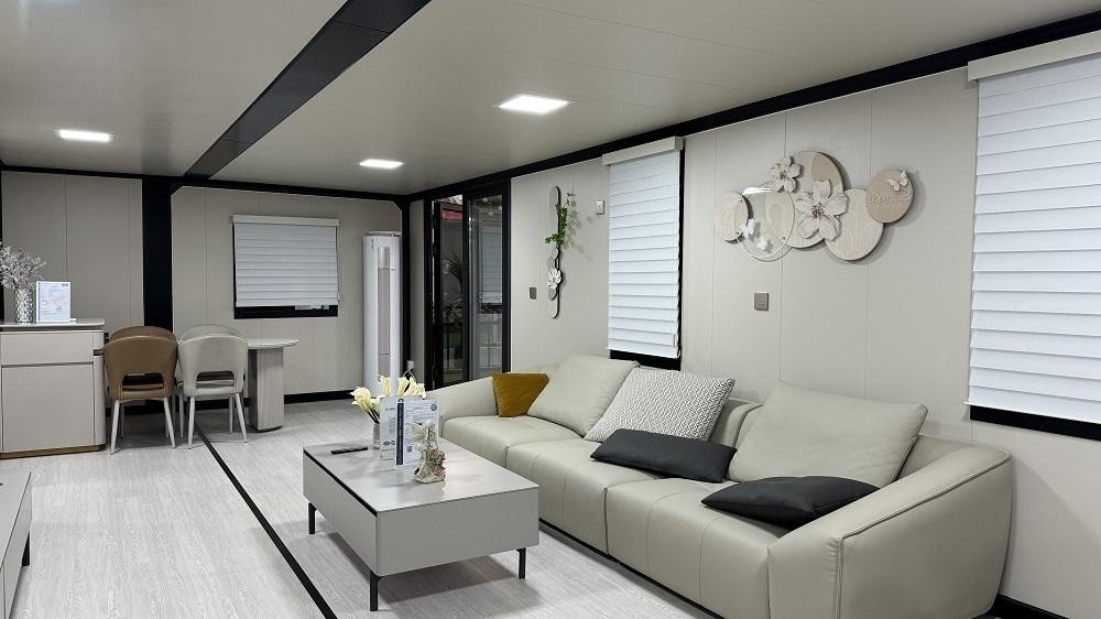 ftExpandable Container House Durable Structure for Hotels Villas Foldable Design