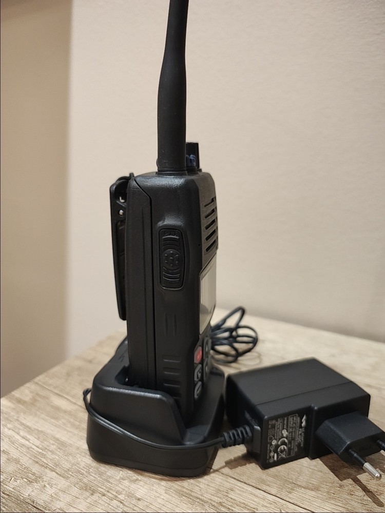 Standard Horizon HX400