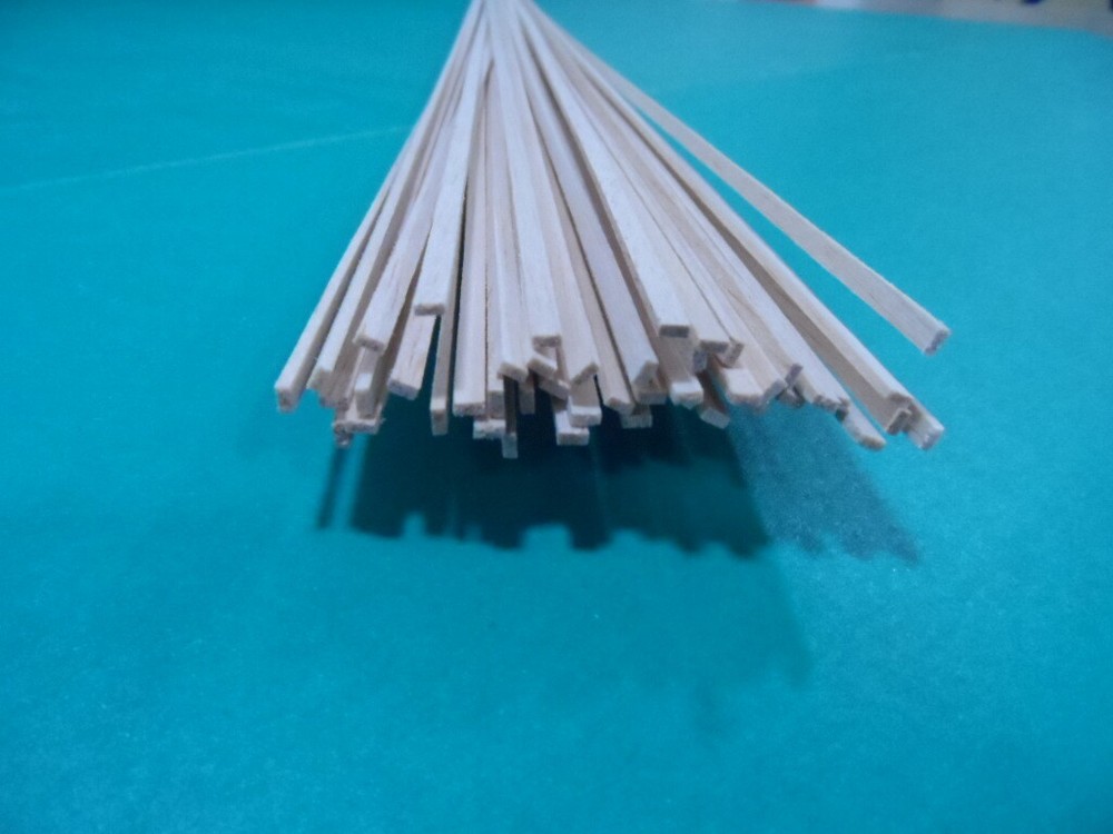 Balsa 1/16 x 1/8 x 36" (30 pc) 1012