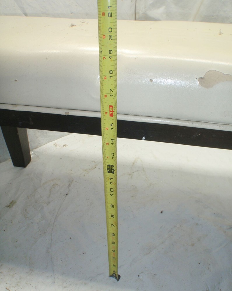 Mediocre Piano Bench