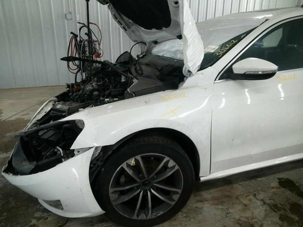 PASSAT 2012 High Mounted Stop Light 104748451