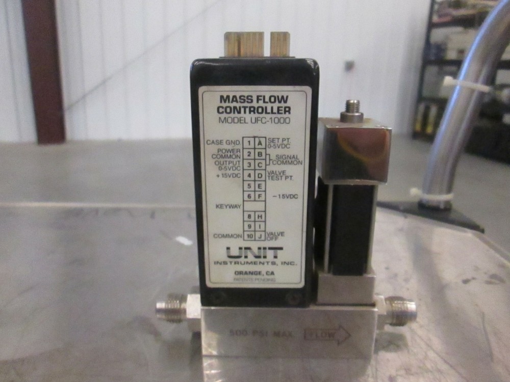 Unit UFC-1000 Mass Flow Controller MFC, 98%N2/PH3, 50 SCCM, Used