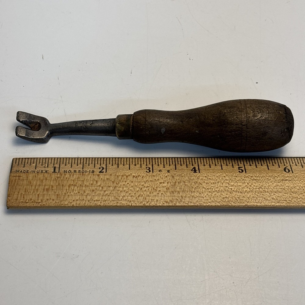Antique Small Pry Bar Wood Handle 6” Nail Puller Tool