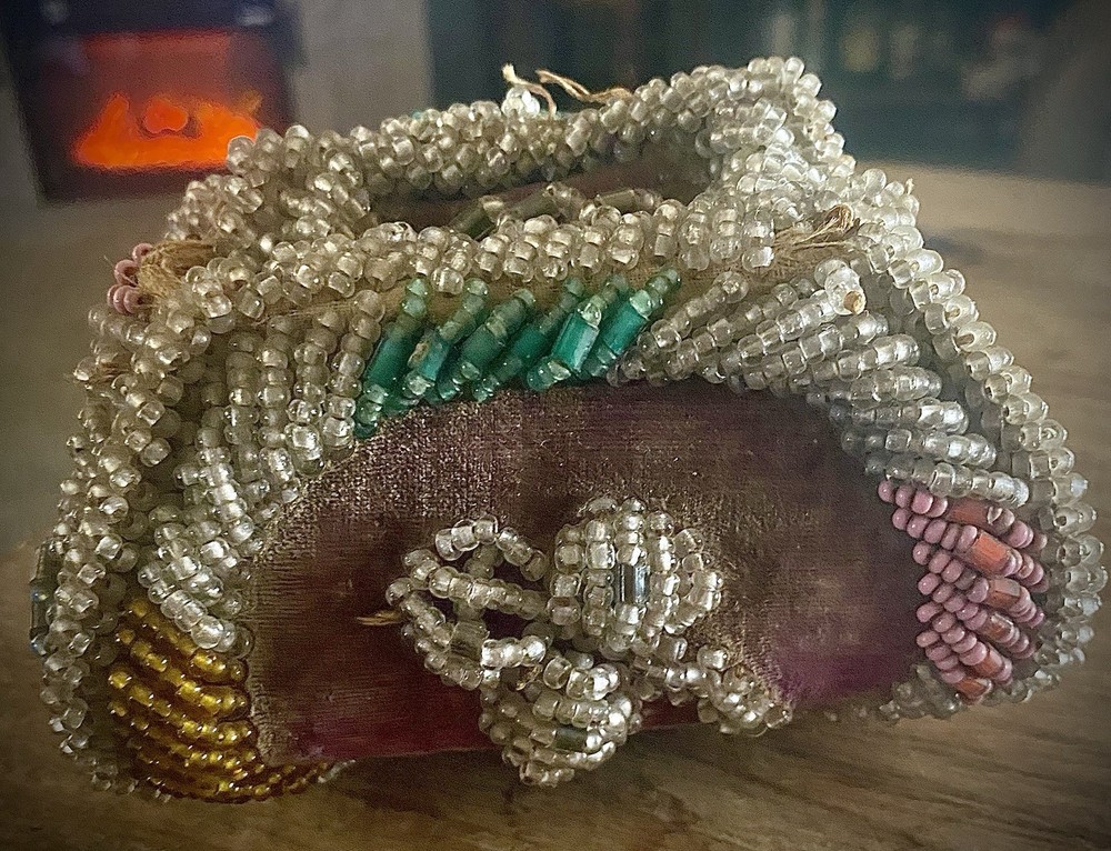 ANTIQUE Native American BEADED POUCH