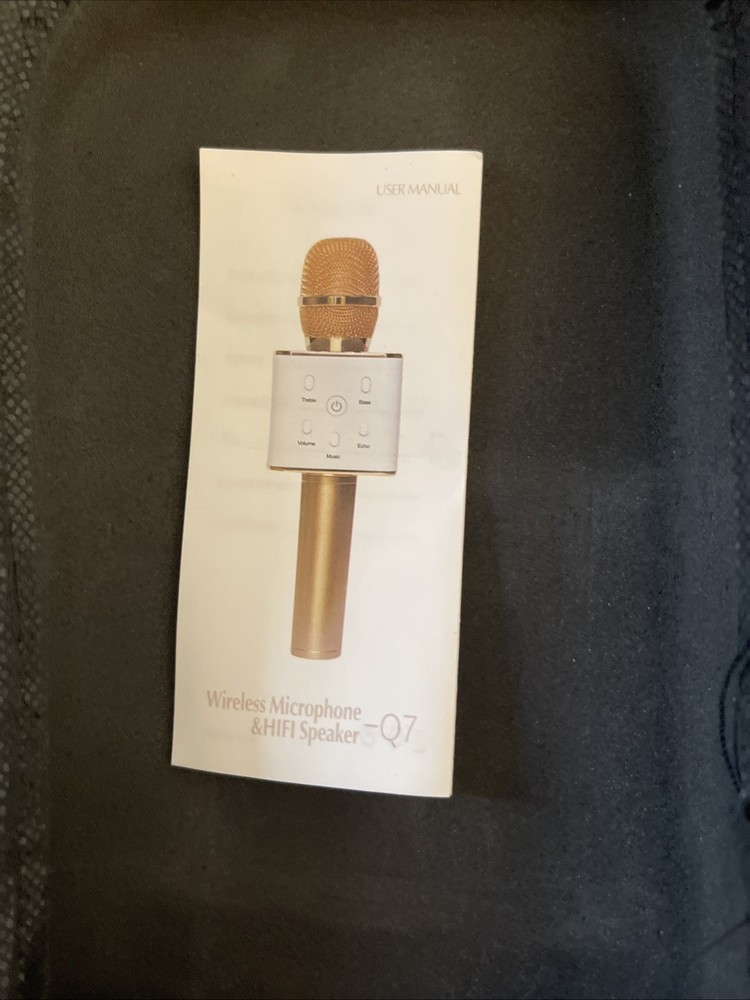 Q7 Bluetooth Handheld Karaoke Microphone - Gold