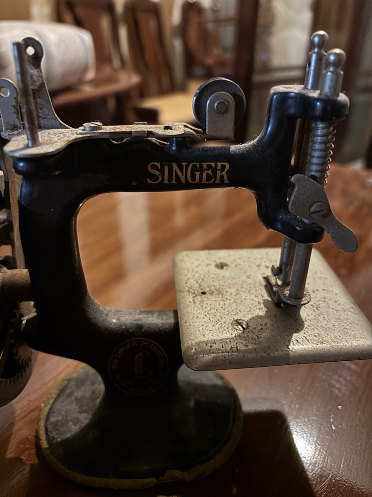 Singer Sewing Machine