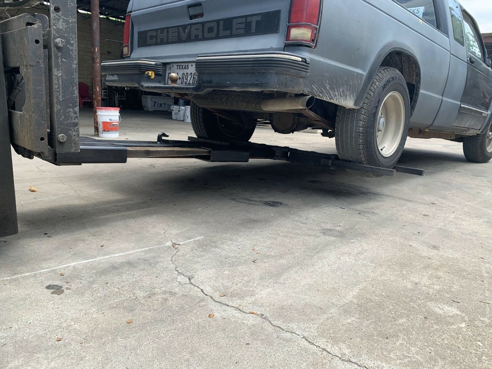 Parking Lot Scorpion Eagle Claw for your Forklift