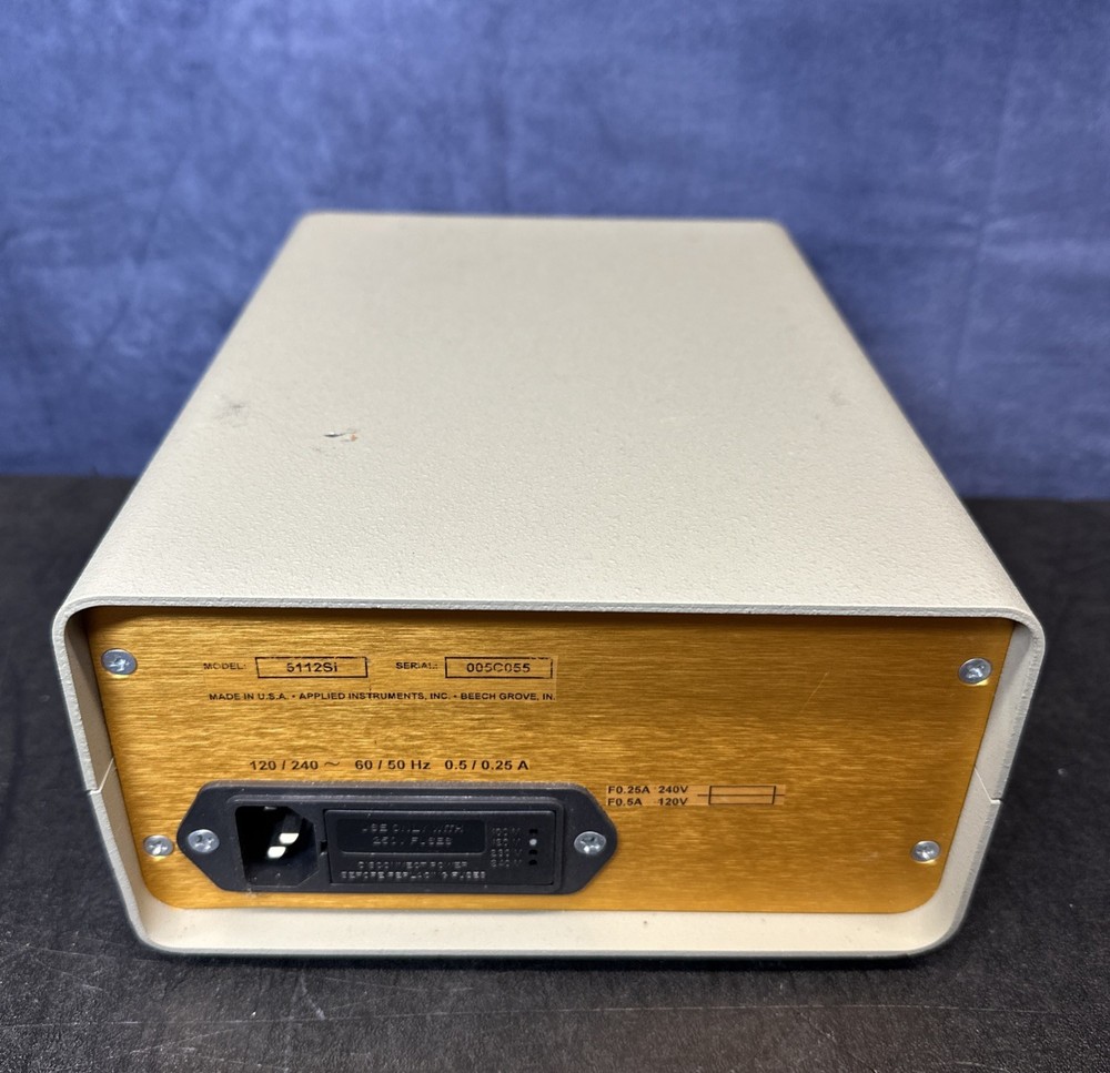 Applied Instruments Model 5112 Multi-Carrier Signal Generator