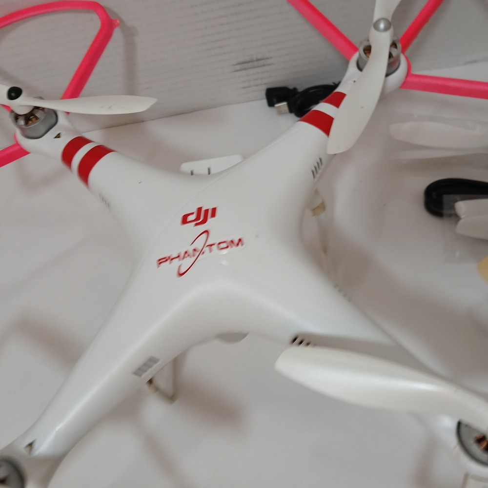 DJI Phantom 1 Drone P330D & Controller - UNTESTED PARTS AS IS