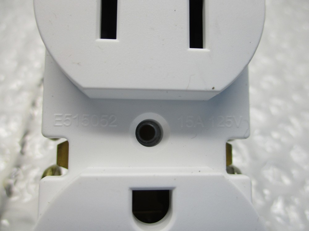 SQUARE D E515052 RECEPTACLE WHITE NSNP