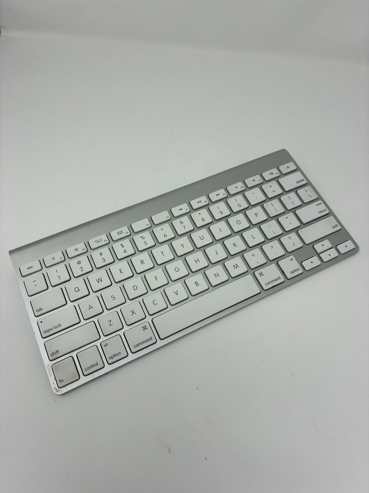 Original Apple Magic Keyboard Bluetooth Wireless Model A1314 - TESTED WORKING