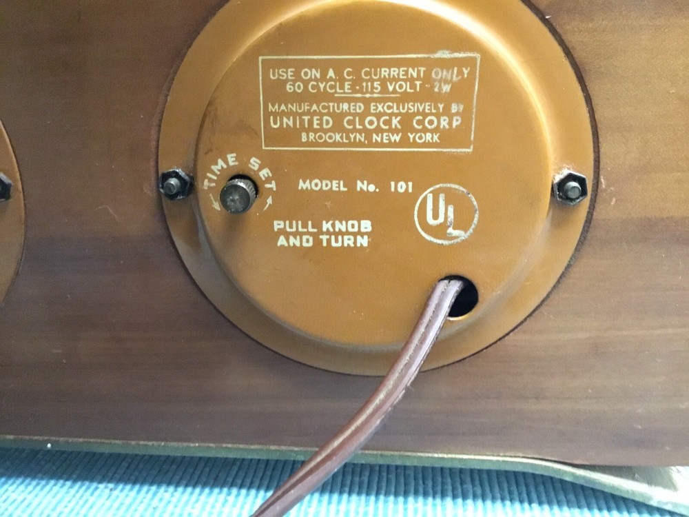 Vintage Rare United Clock Temp. Relative Humidity Model 101