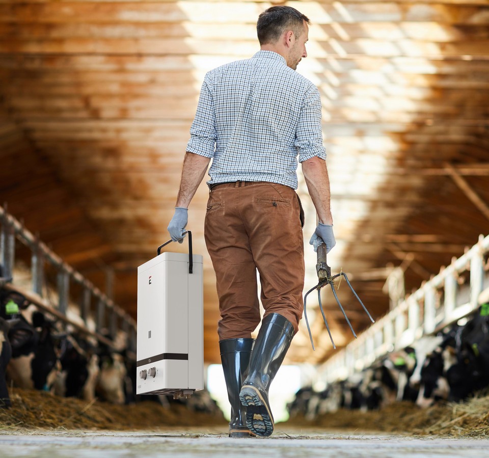 Eccotemp Luxé 1.85 GPM 52K BTU Portable Outdoor Tankless Water Heater (OPEN BOX)