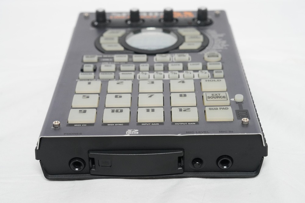 Roland SP-404SX Compact Sampler Compact Linear Wave Sampler