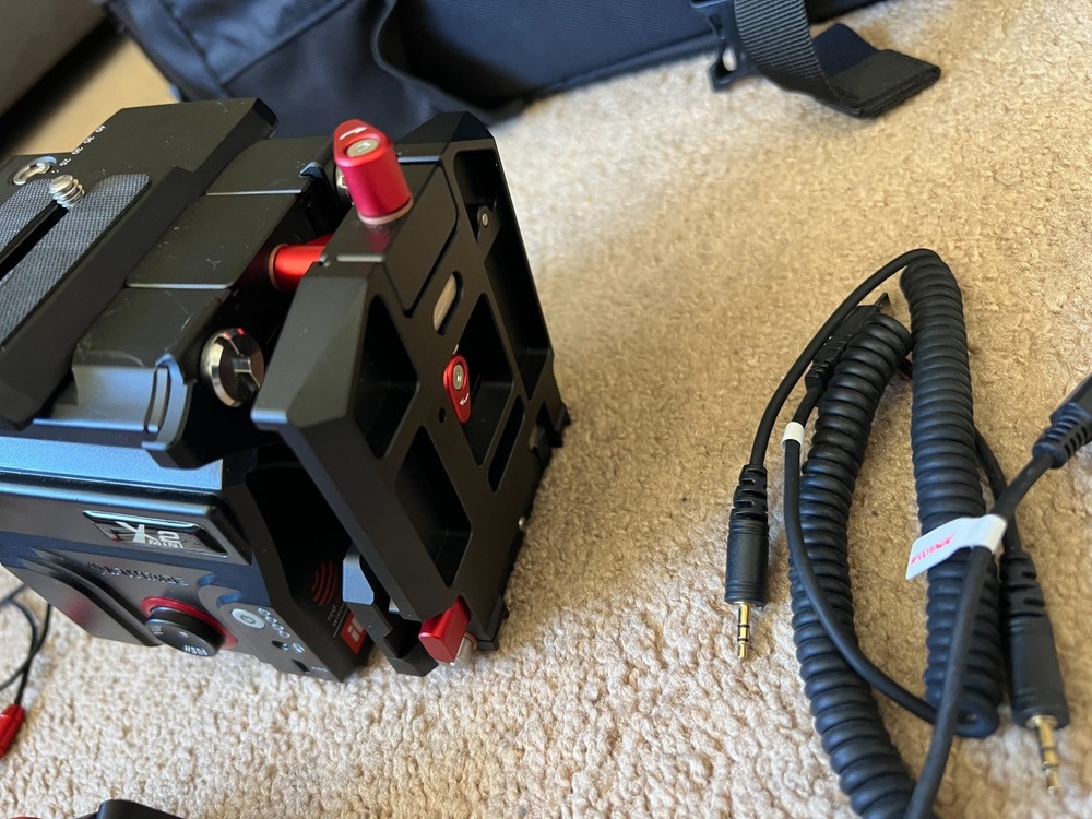 iFootage Shark Slider Mini Complete with Soft Backpack & L-Plate