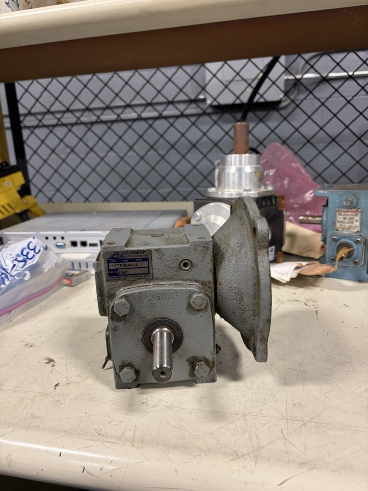 Cleveland 15TF564H-4 Speed Reducer USED