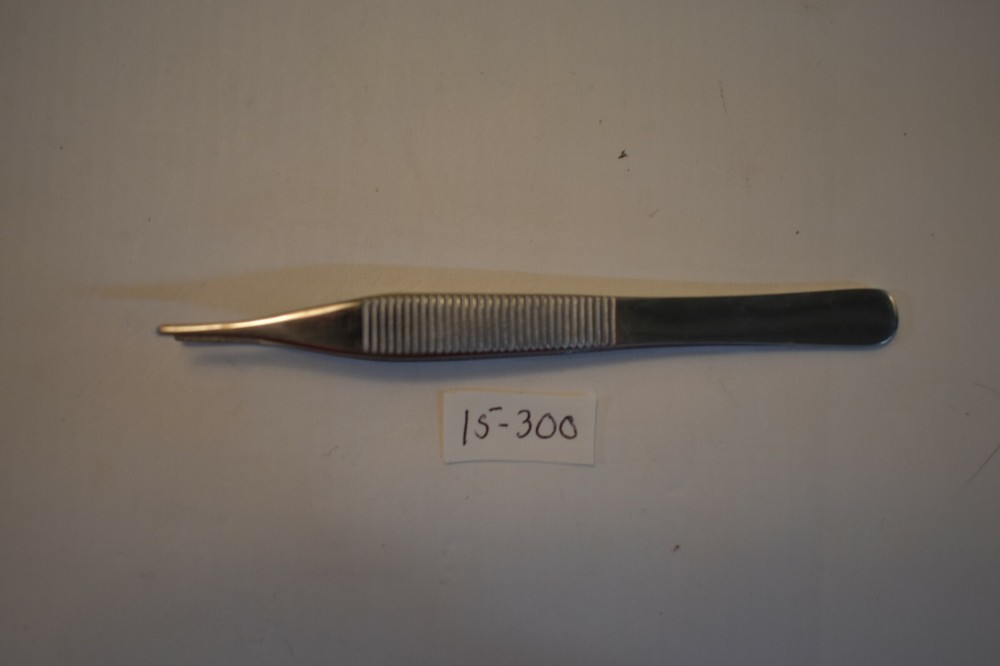 15-300 TISSUE FORCEPS 12CM