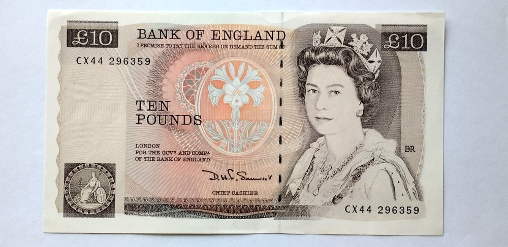 TEN pounds .  ELIZABETH II... 1984.