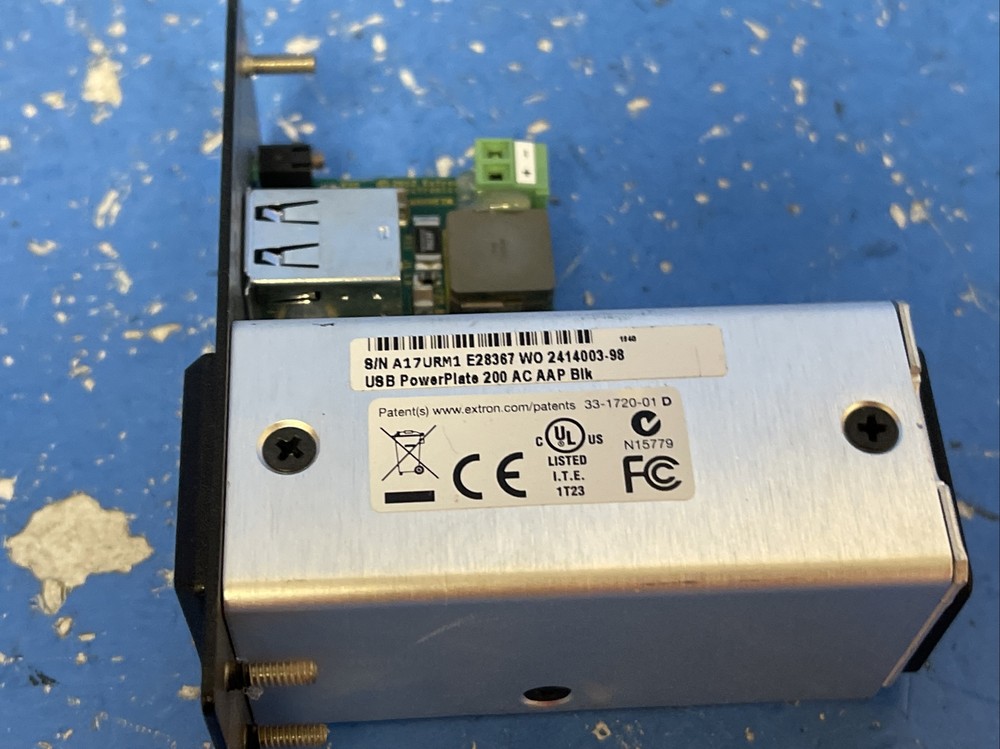 EXTRON POWERPLATE 200 AC AAP BLK