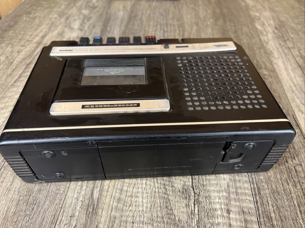 Marantz PMD-220 PROFESSIONAL CASSETTE TAPE RECORDER (UNTESTED)