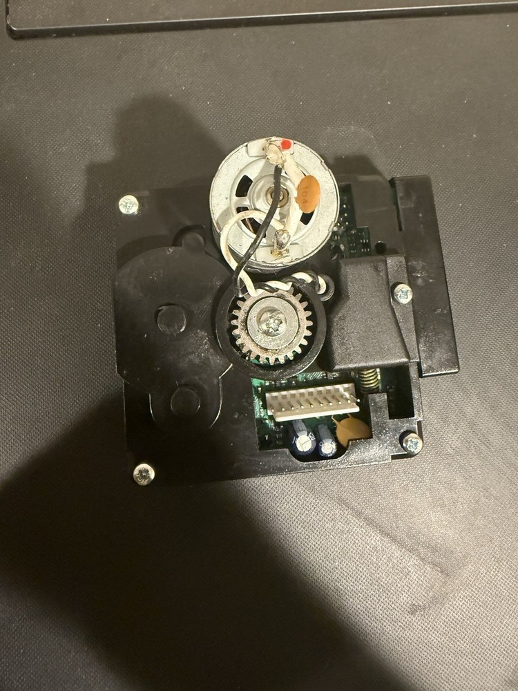 1¢ Serial Compact Hopper 2-L (Used/Not Tested)