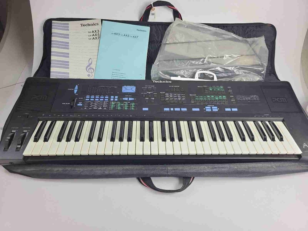 Technics SX-AX3 Synth Keyboard W/Case And Manual