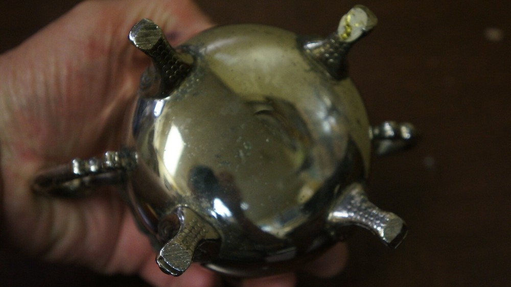 5'" TALL SILVERPLATED SUGAR DISH W LID NO MARKINGS