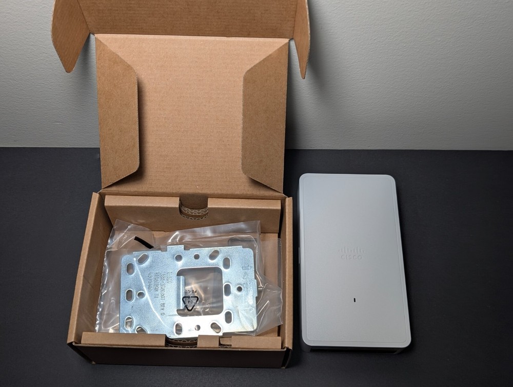 Cisco Catalyst C9105AXW-B Dual Band Wireless Access Point