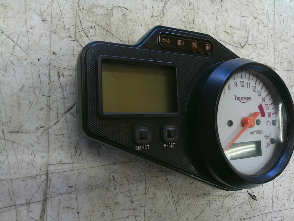 2000-2003 Triumph TT600 speedo dash instrument panel gauges