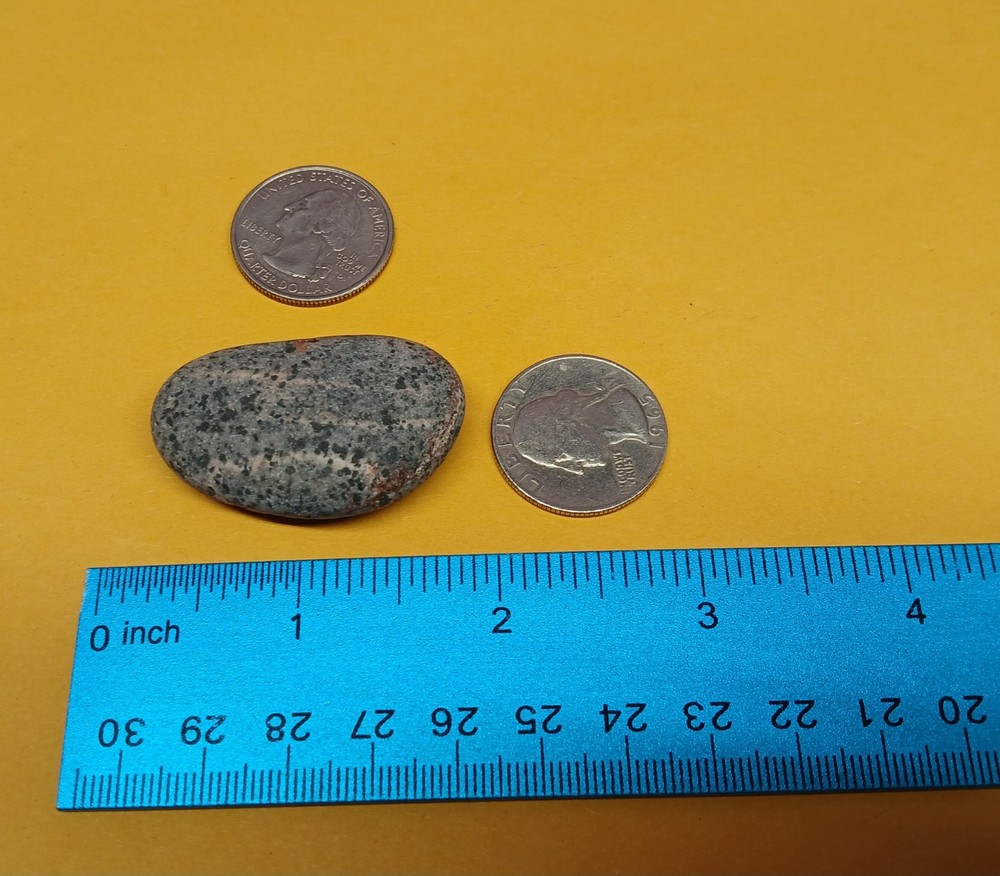 Fluorescent Sodalite ( Yooperlite ) 0.7 oz. A Nice, Bright, Small, Stone