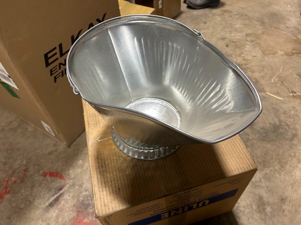 GALVANIZED COAL SCUTTLE / ASH BUCKET