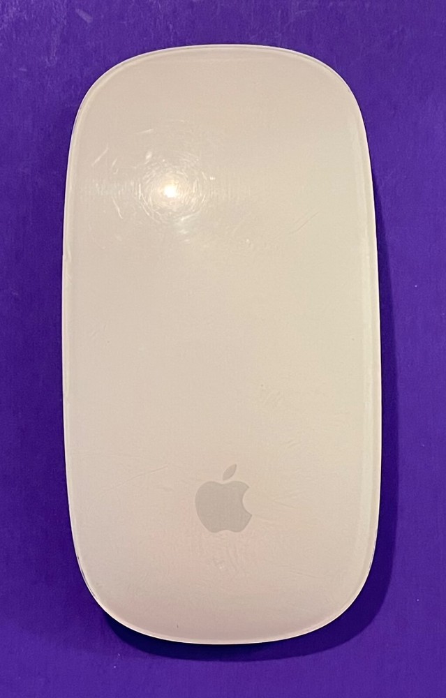 Apple A1657 Magic Mouse 2 Wireless Mouse - Silver (MLA02LL/A) Works Perfect!