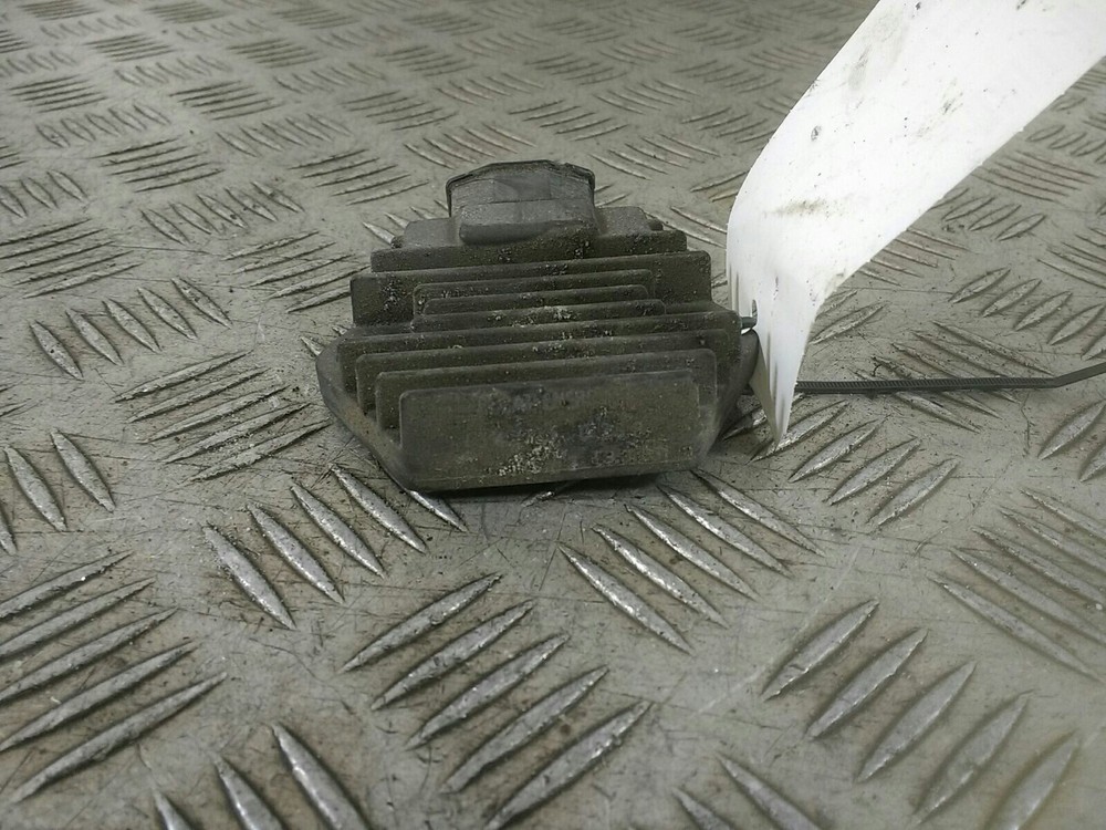 2004 HONDA SES 125 DYLAN RECTIFIER REGULATOR