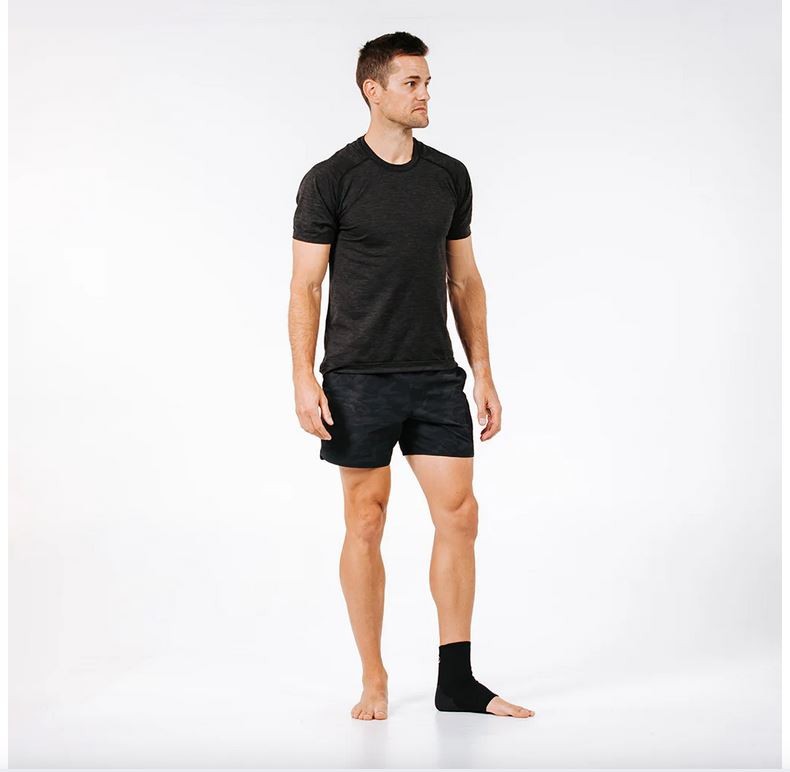 1 pc: Pro Compression Ankle Sleeve - Unisex Adult Medium, Graded compression