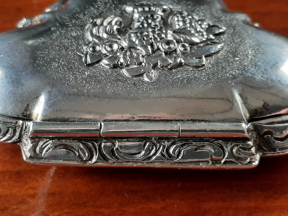 800 Silver Cast German Shell Shaped Trinket or Snuff Box