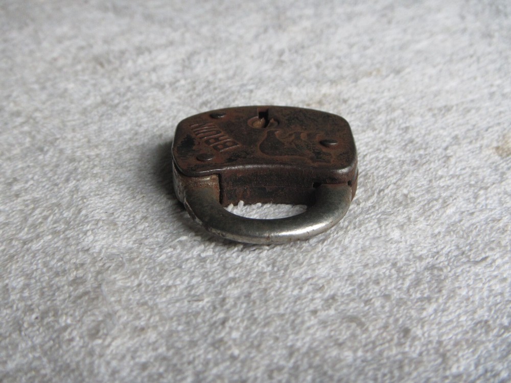 vintage Bruin eagle lock co padlock (No Key