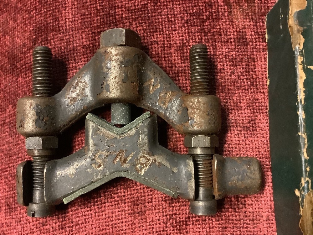 Red- E Tools Reversible Grinder Dog Style No. 503