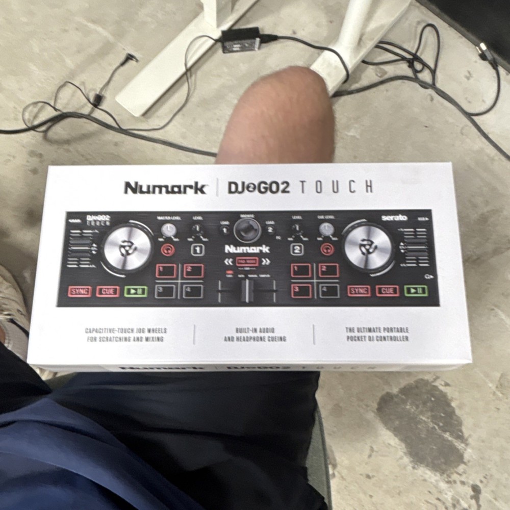 Numark DJ2GO2 Touch Portable Double Deck Controller Touch-Capacitive Jog Wheels