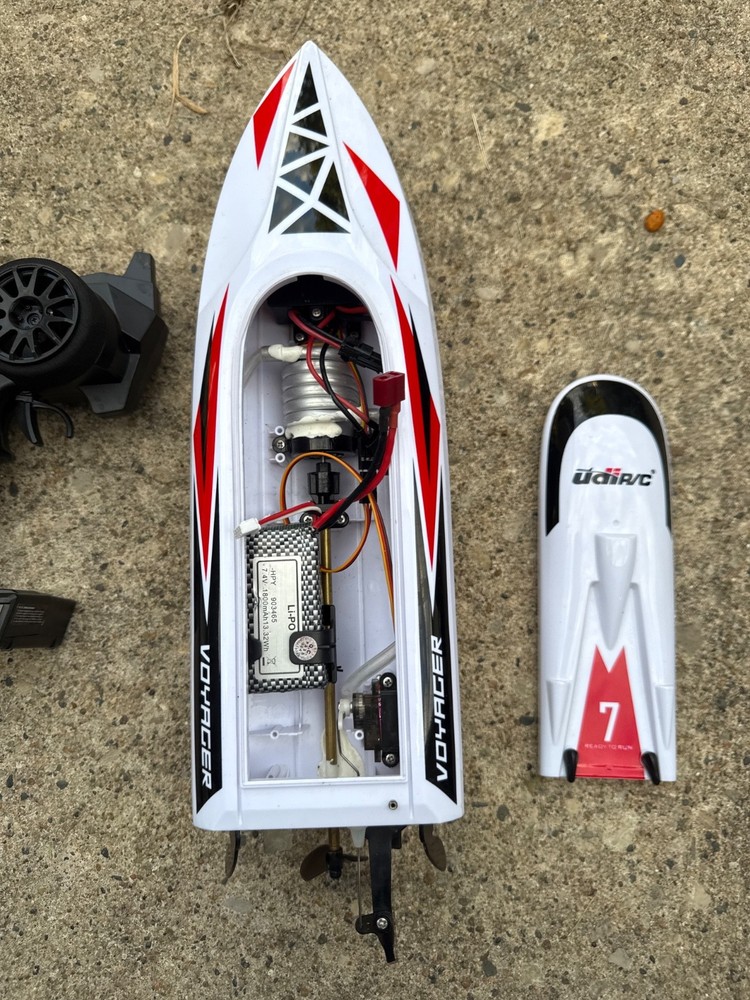 udirc voyager- proboat react rc boat